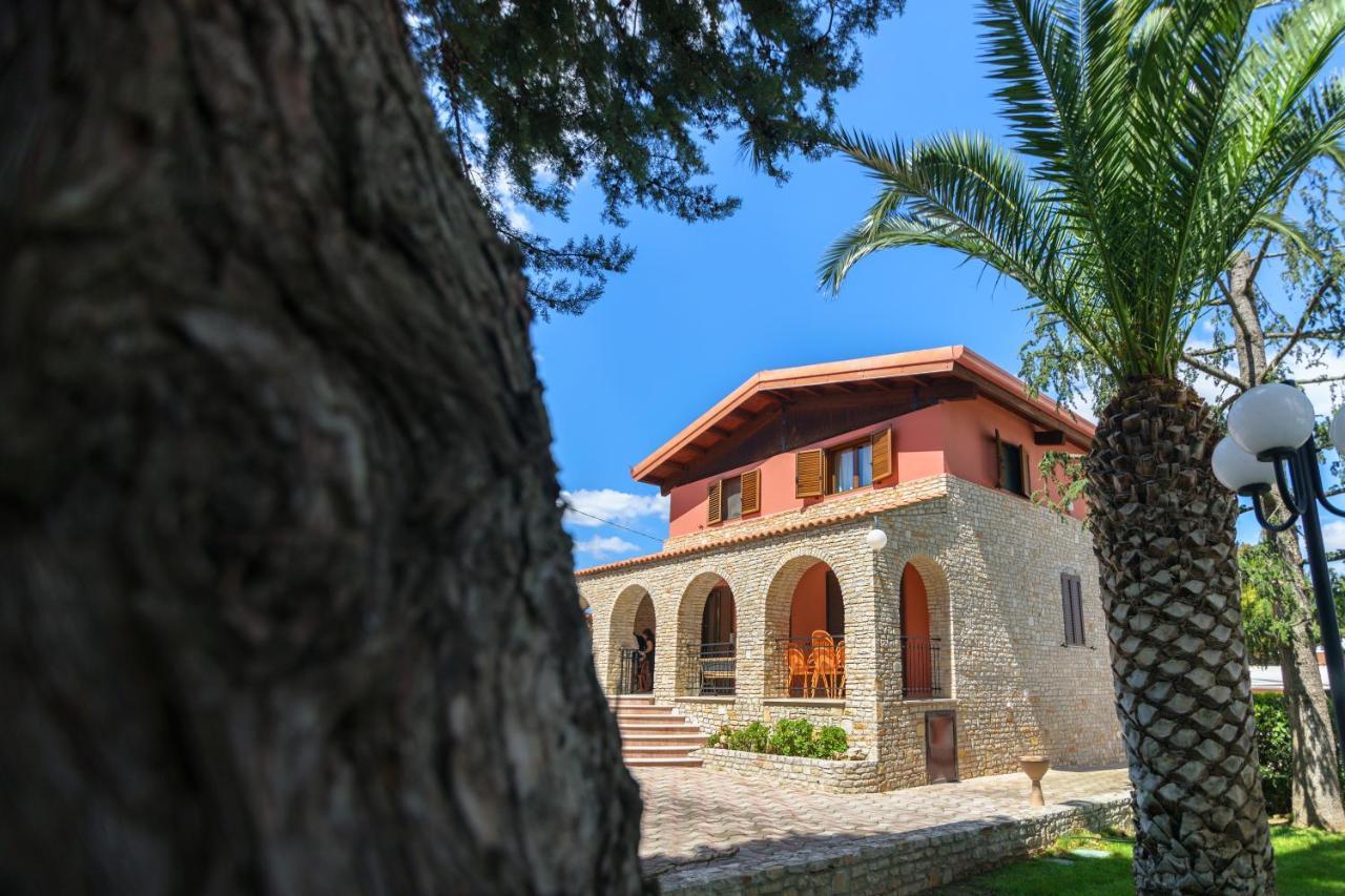 B&B Villa Adriana Андрия Екстериор снимка
